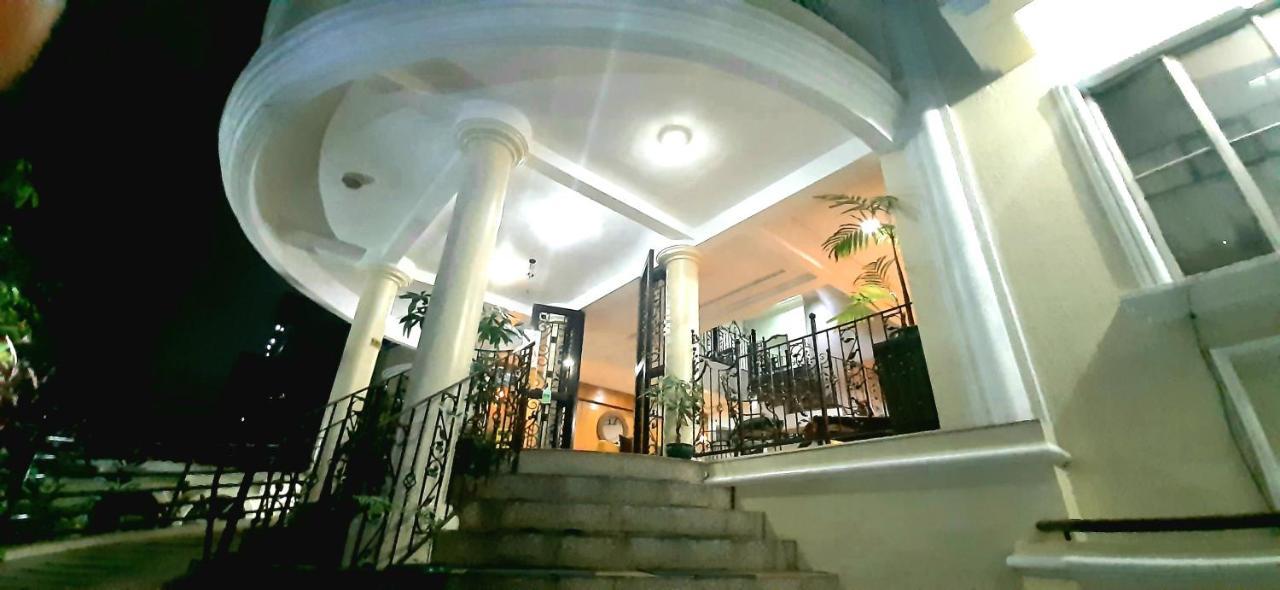 Casa Micarosa Hotel Manila Exteriör bild